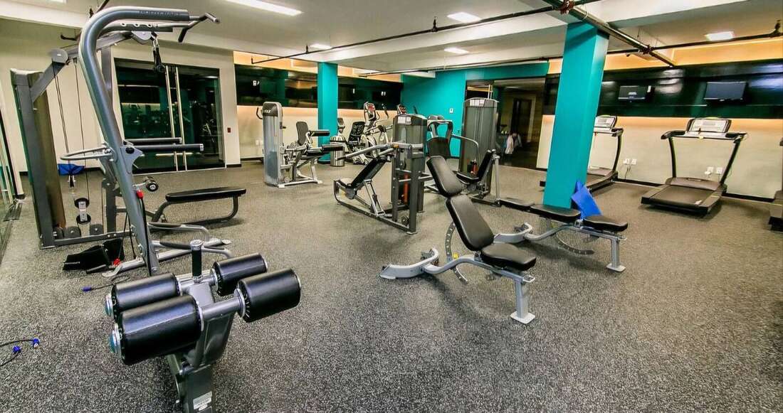 Fitness space equipment layout
